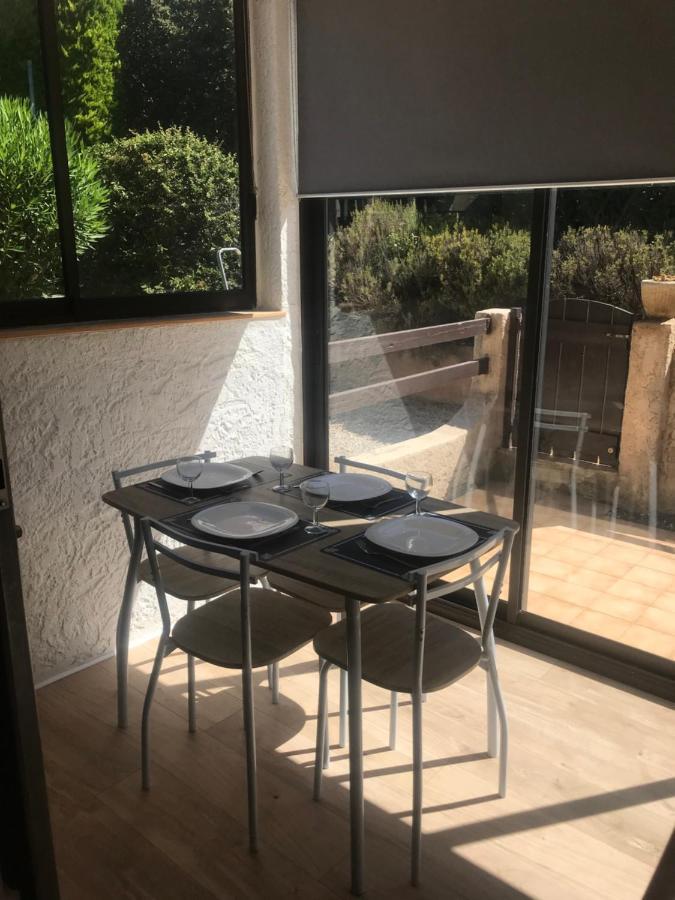 Studio 2 Adultes 2 Enfants Sanary Sur Mer A 800M De La Mer Exterior photo